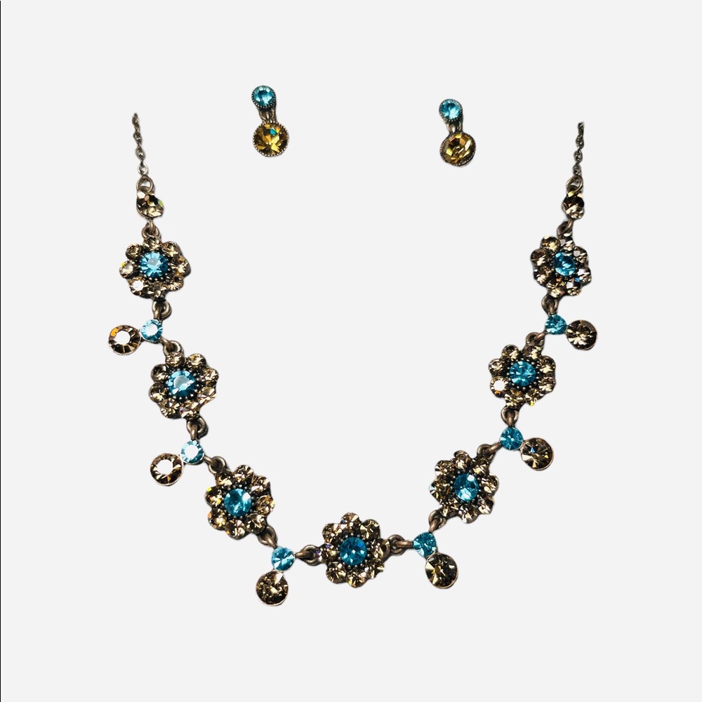 BEAUTIFUL! Austrian Crystal Necklace Earrings Set